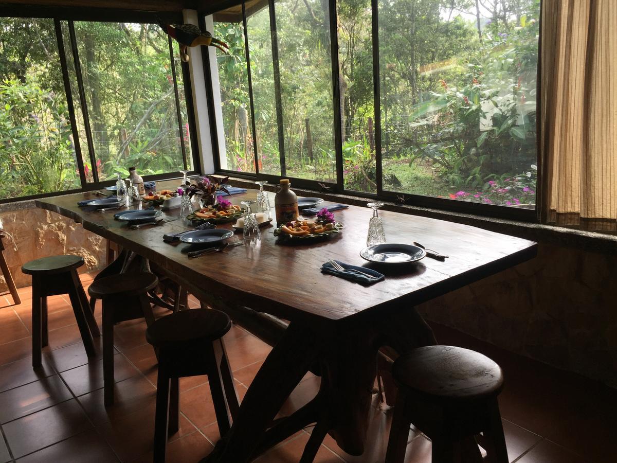 Chalet Nicholas Bed & Breakfast Nuevo Arenal Exterior foto